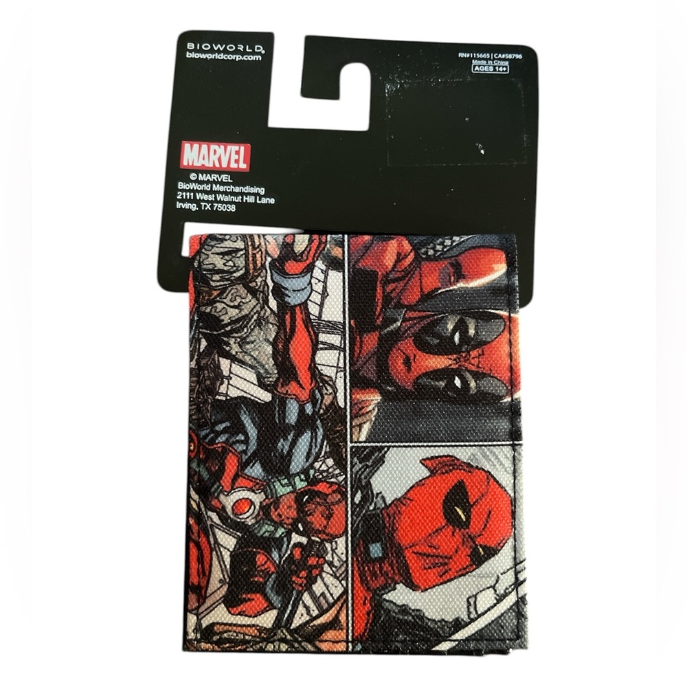 Marvel Deadpool Comic Panel Wallet - Picture 2 of 3
